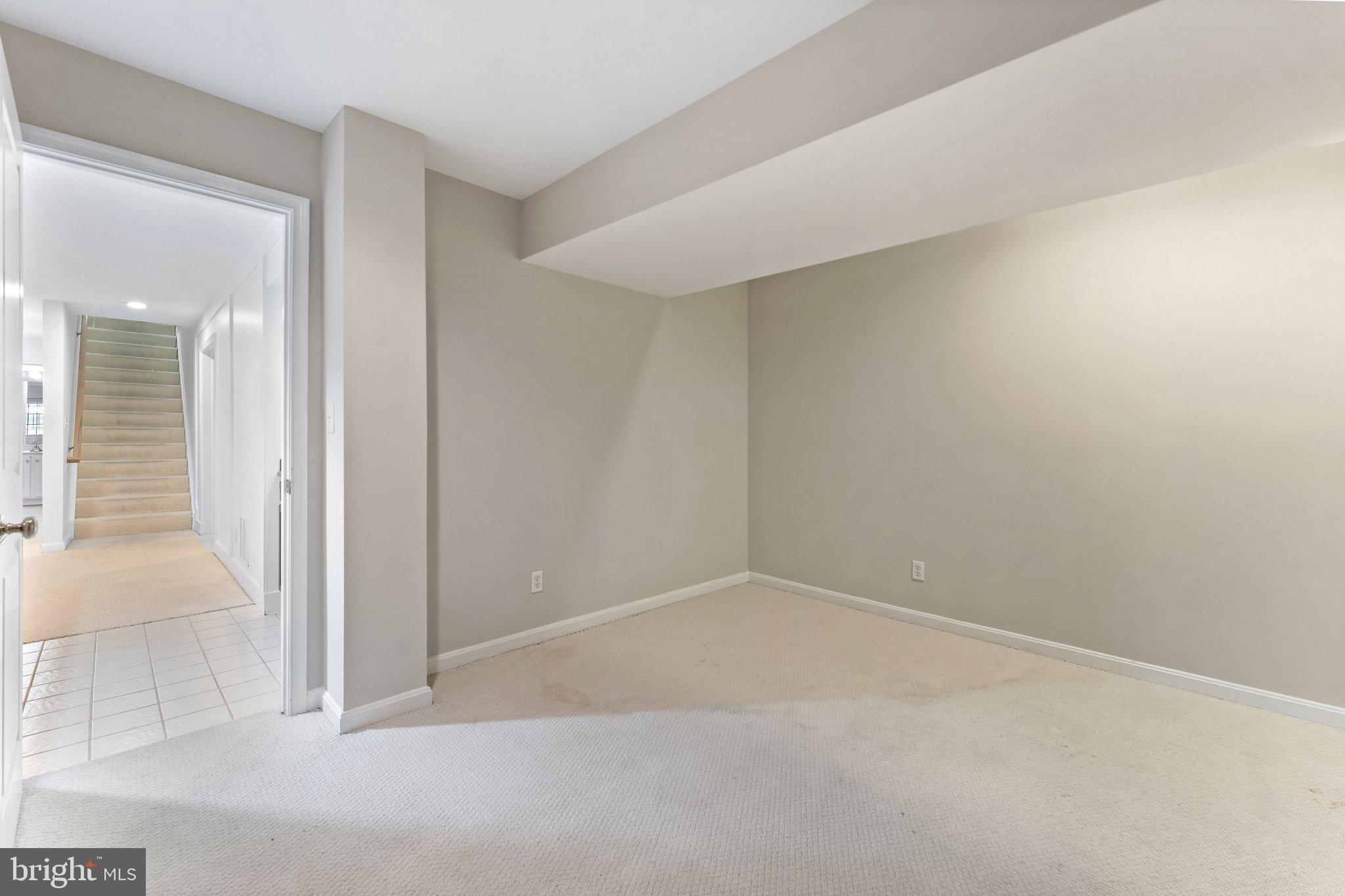 VINT HILL - Residential