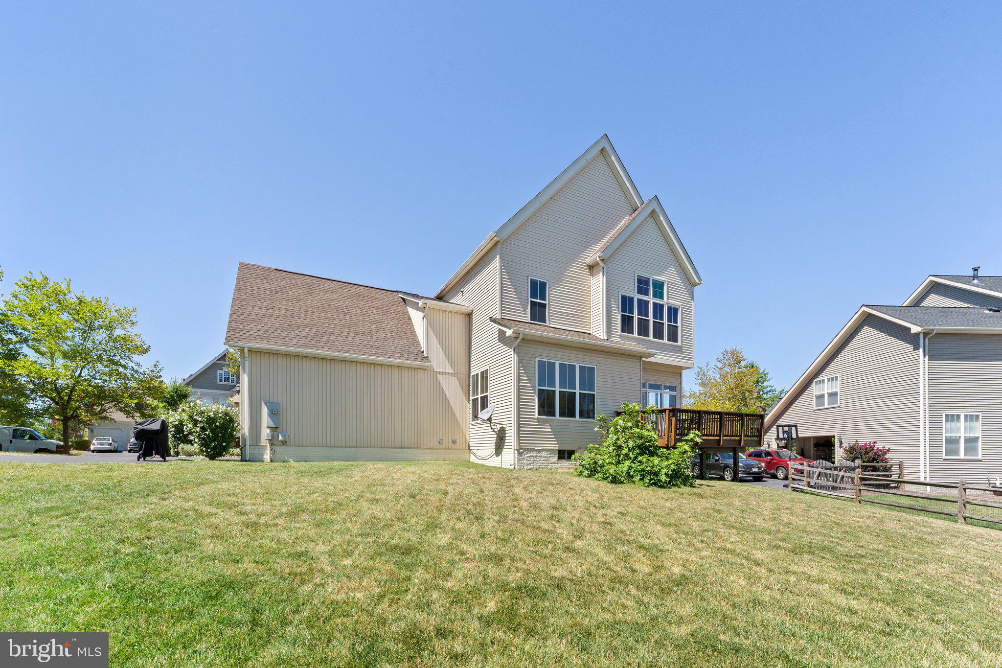 VINT HILL - Residential