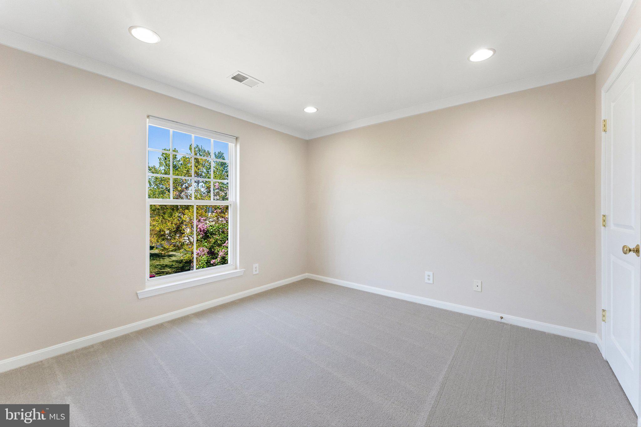 VINT HILL - Residential