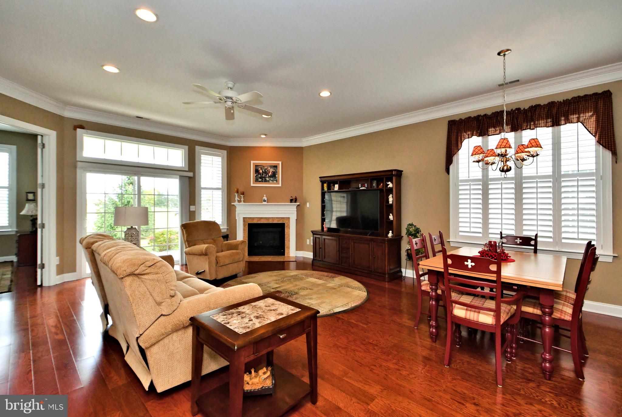 MEADOW GLEN - Residential