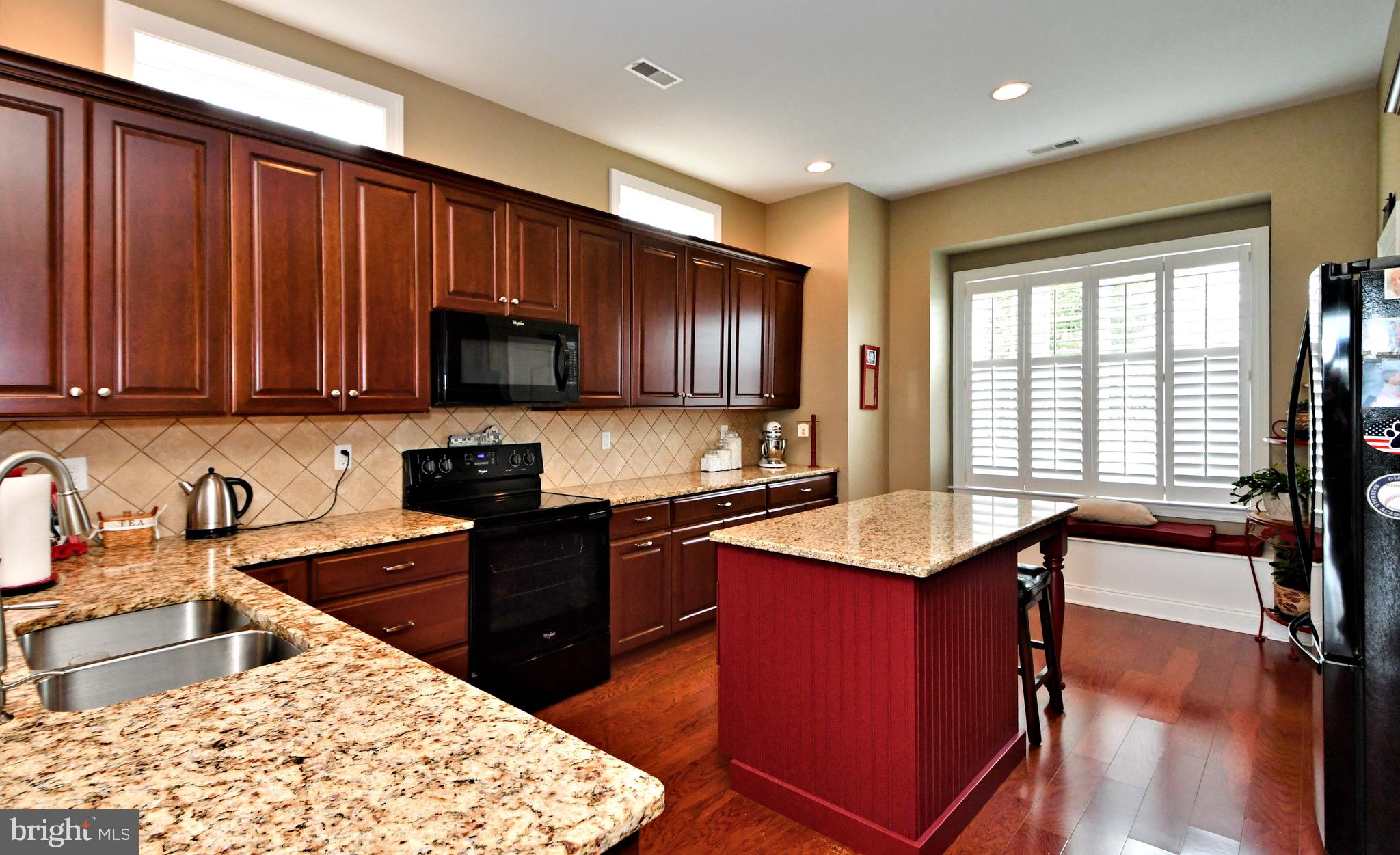 MEADOW GLEN - Residential