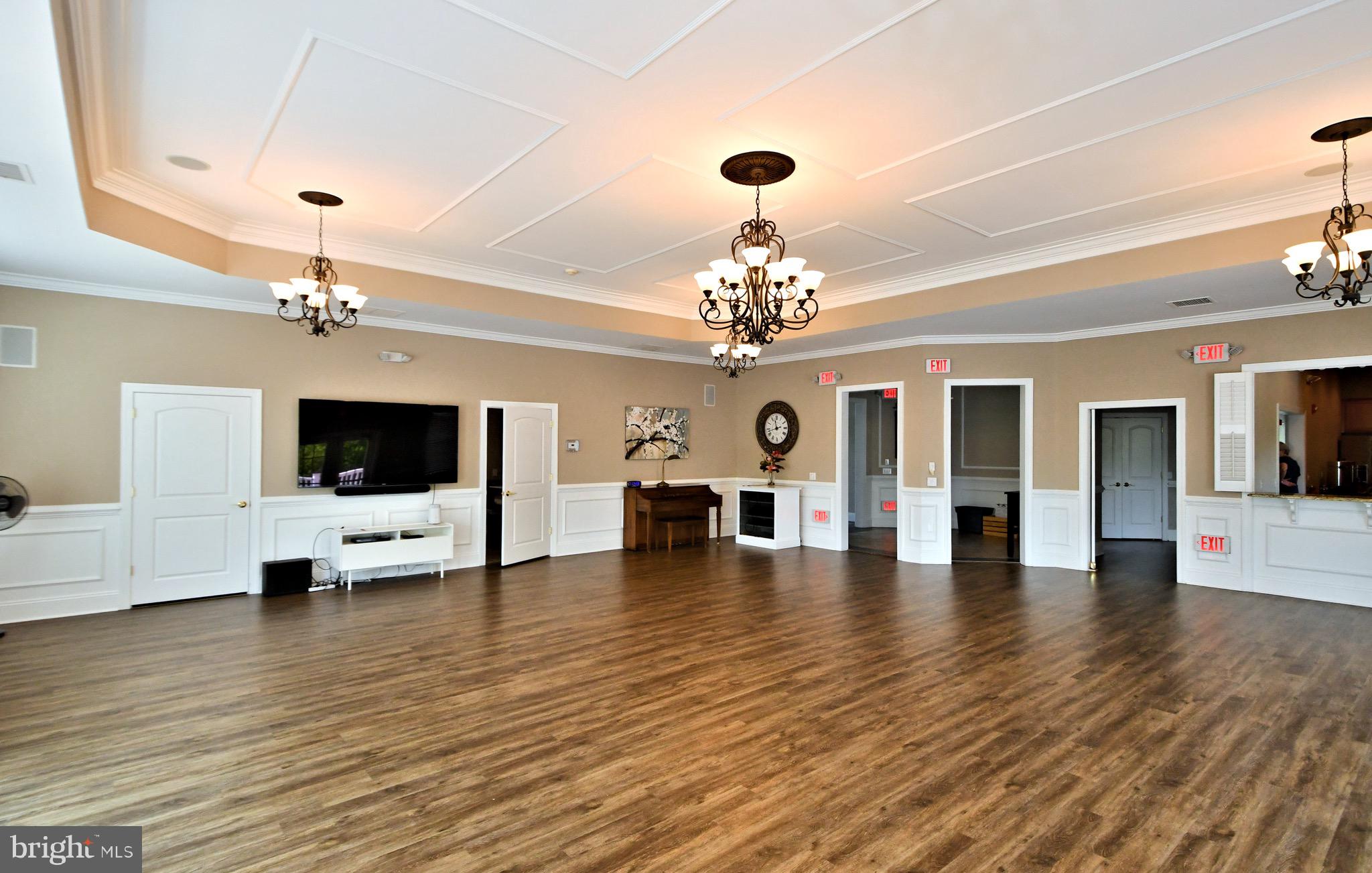 MEADOW GLEN - Residential