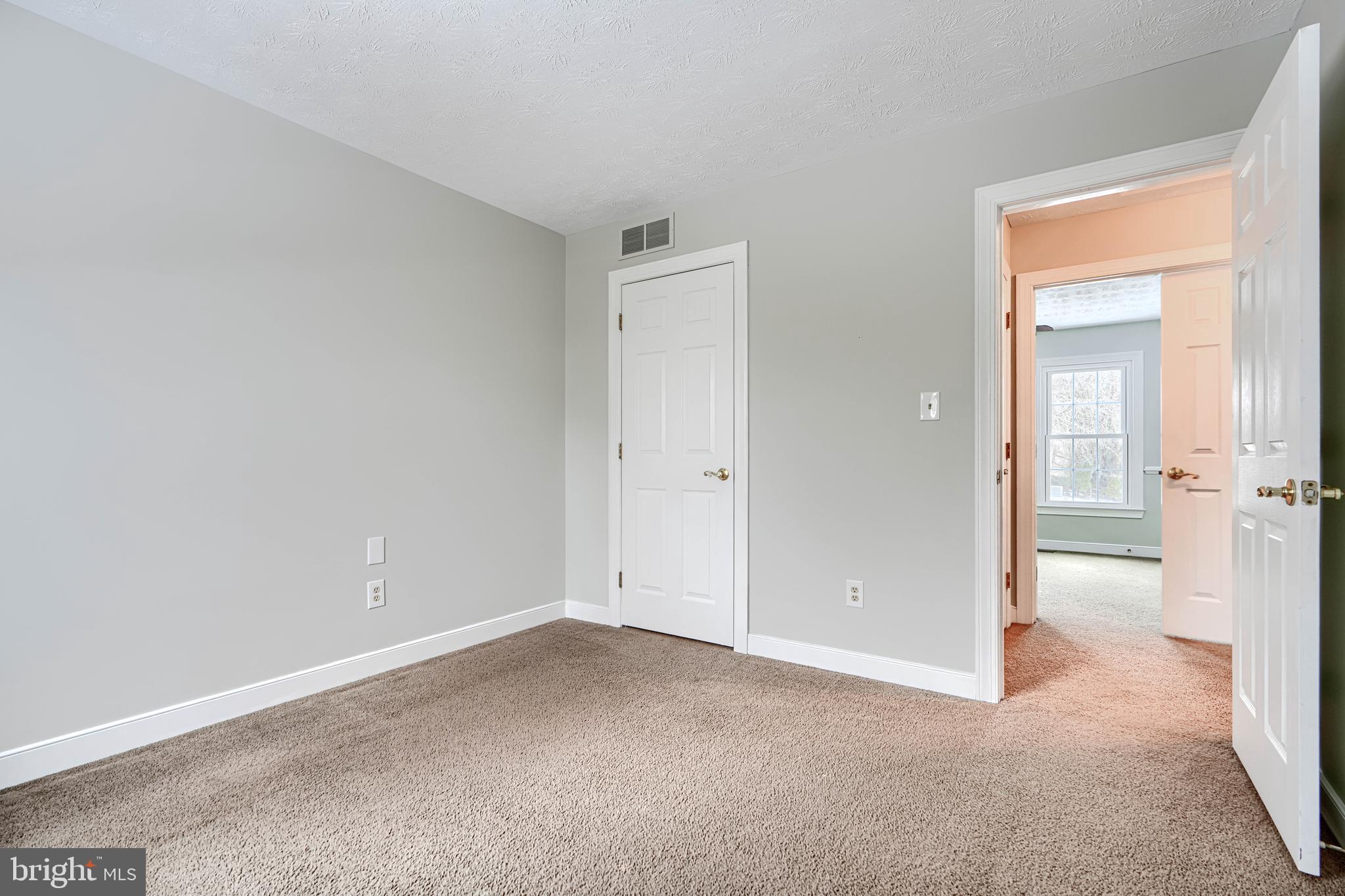 OVERVIEW MANOR - Residential