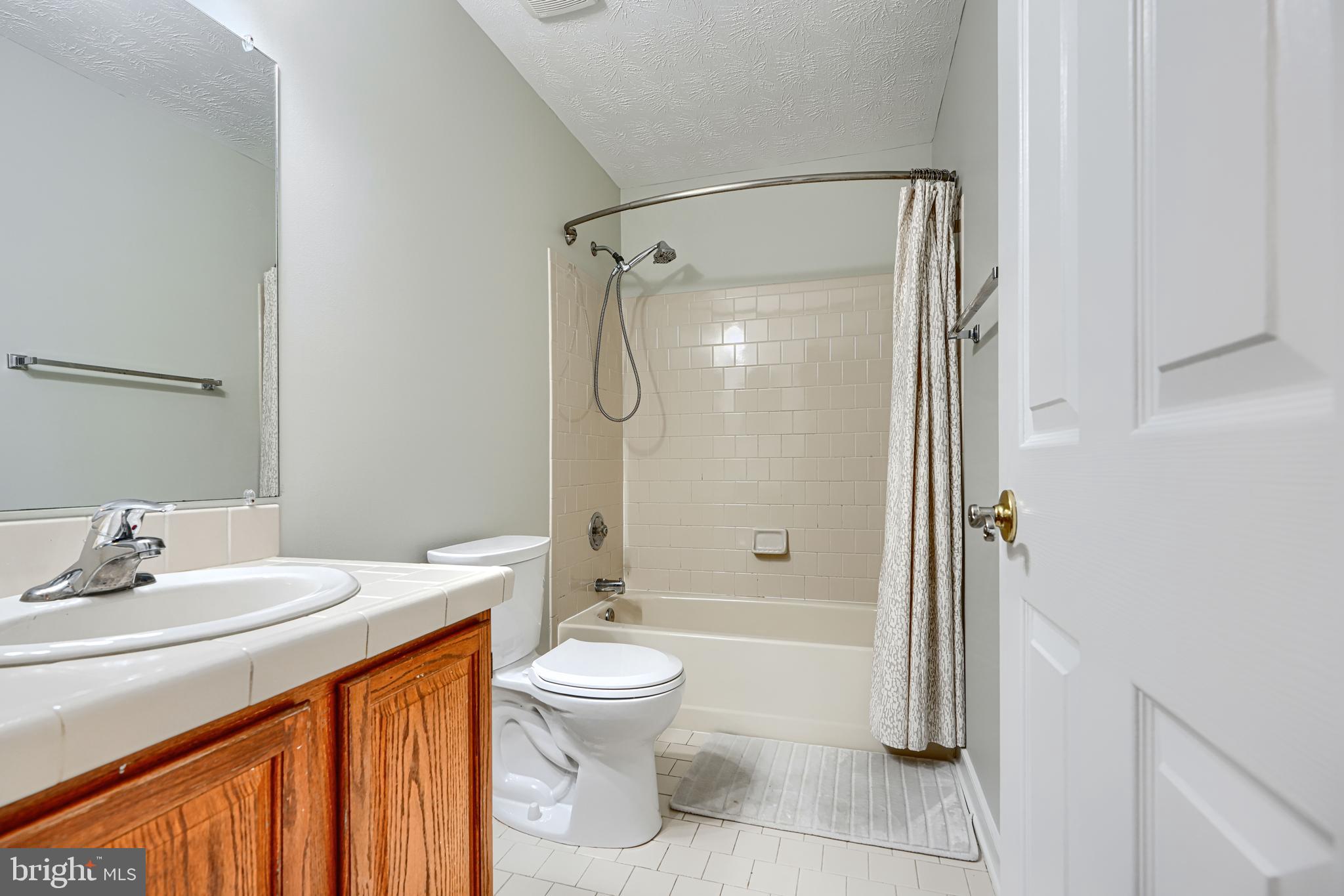 OVERVIEW MANOR - Residential