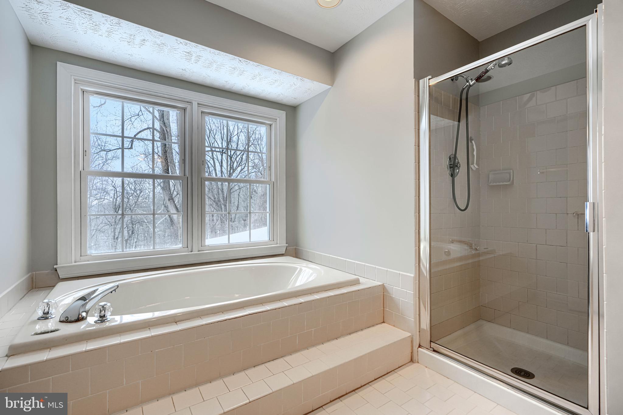 OVERVIEW MANOR - Residential