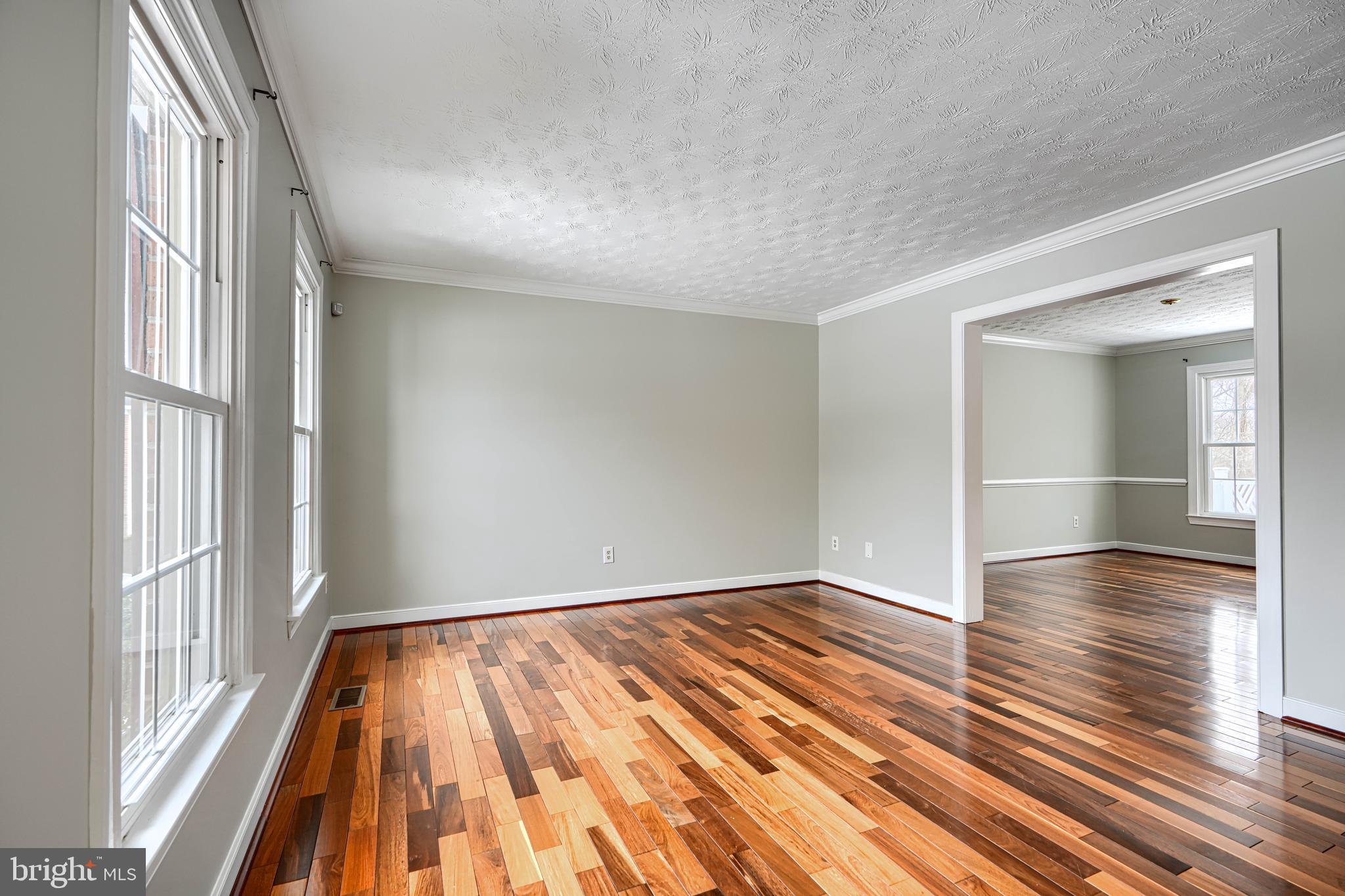 OVERVIEW MANOR - Residential