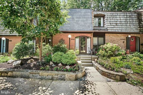 Photo of 10749 Deborah Drive, POTOMAC, MD 20854 (MLS # MDMC2180806)