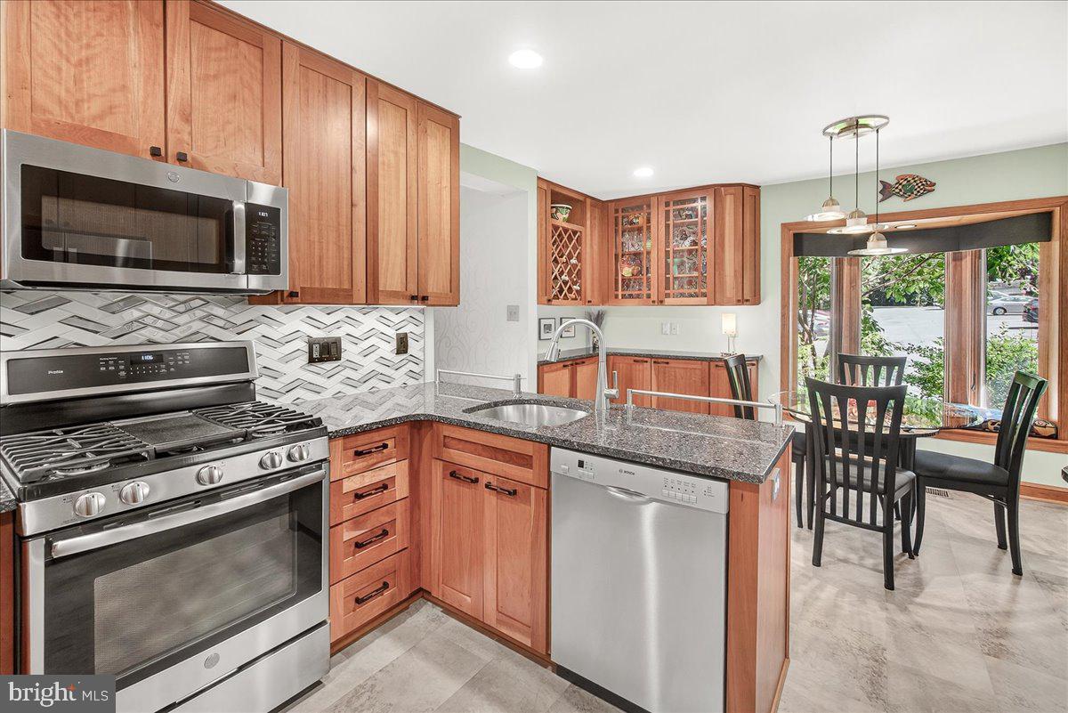 INVERNESS FOREST - Residential