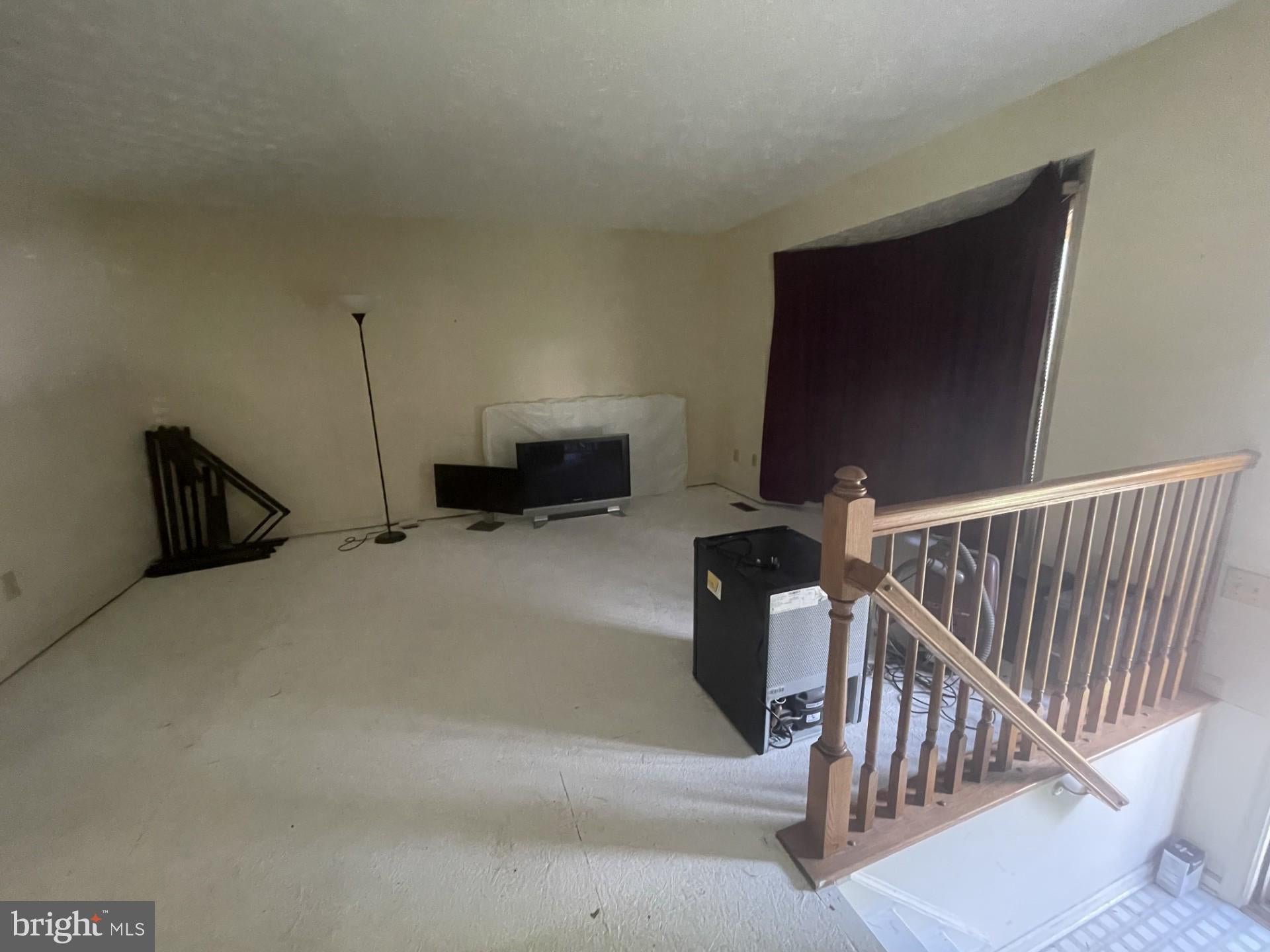 875 CHESTNUTVIEW COURT