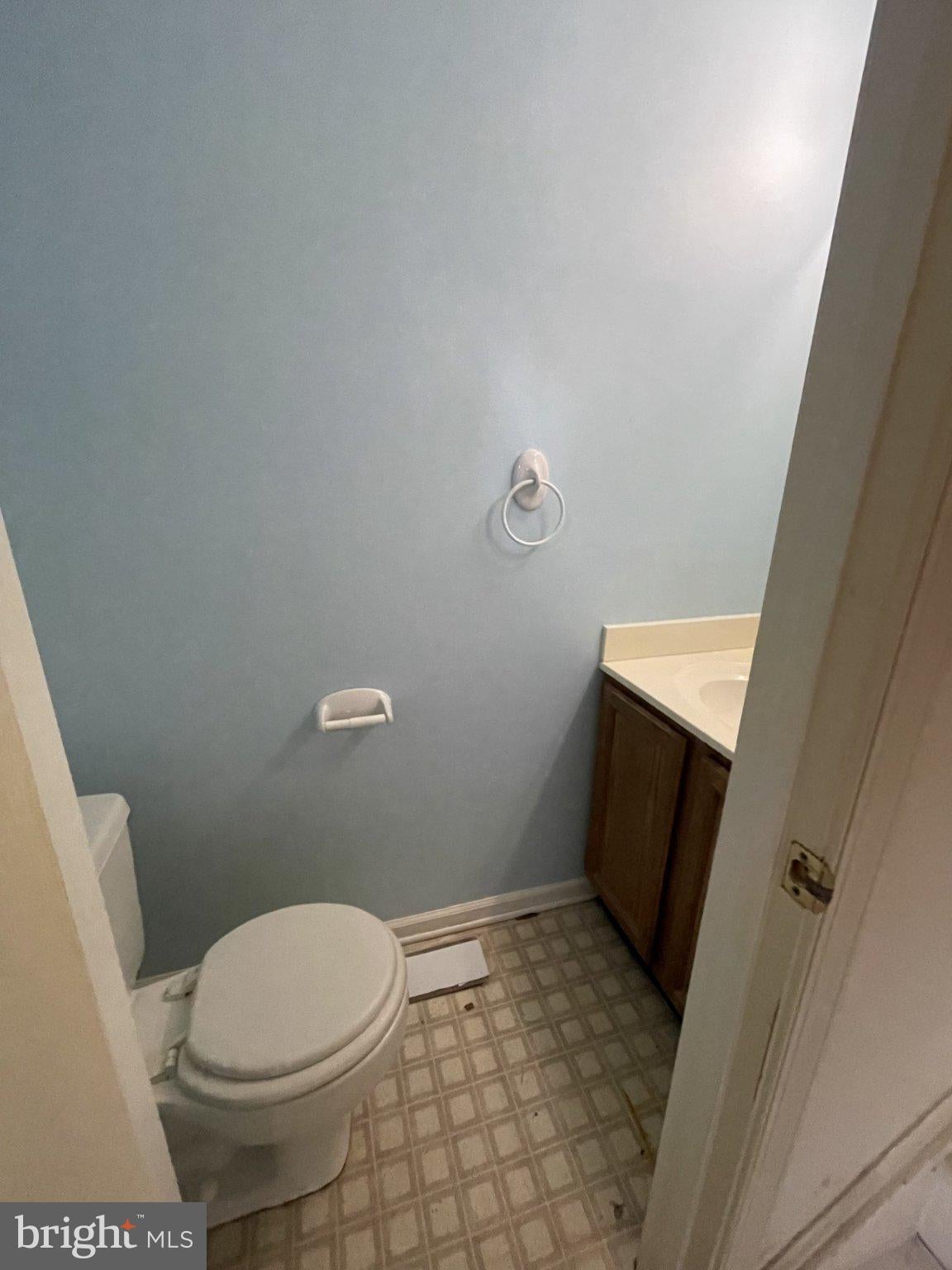 875 CHESTNUTVIEW COURT