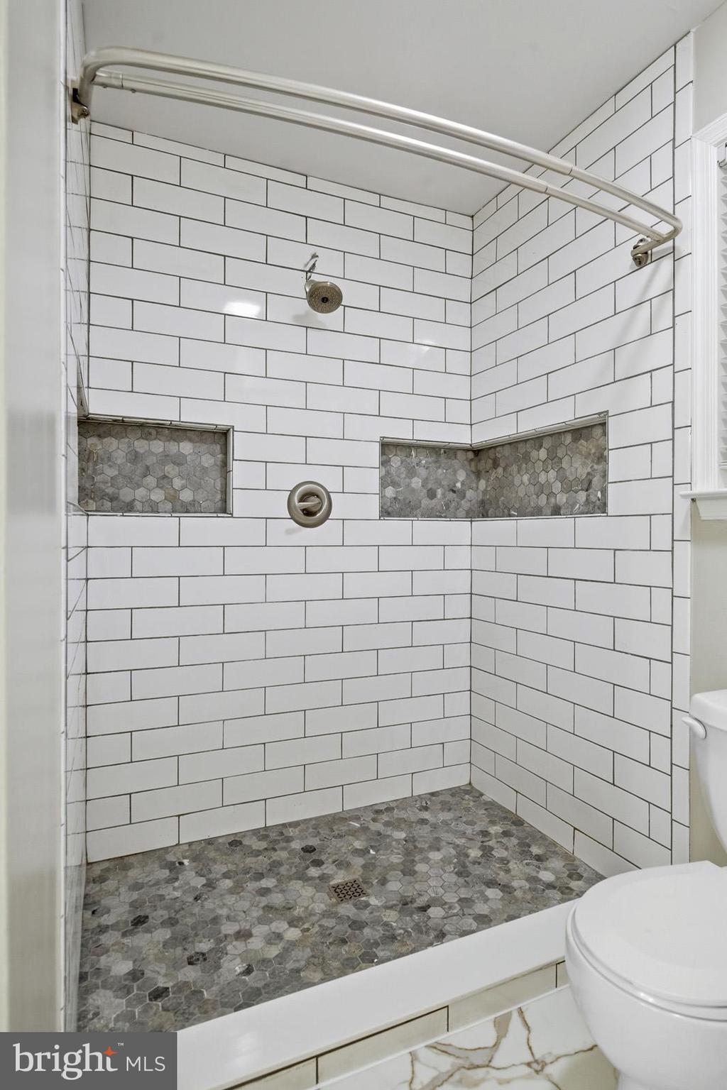 LEONARDTOWN - Residential