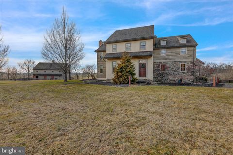 3512 MEADOW VIEW ROAD MANHEIM PA 17545