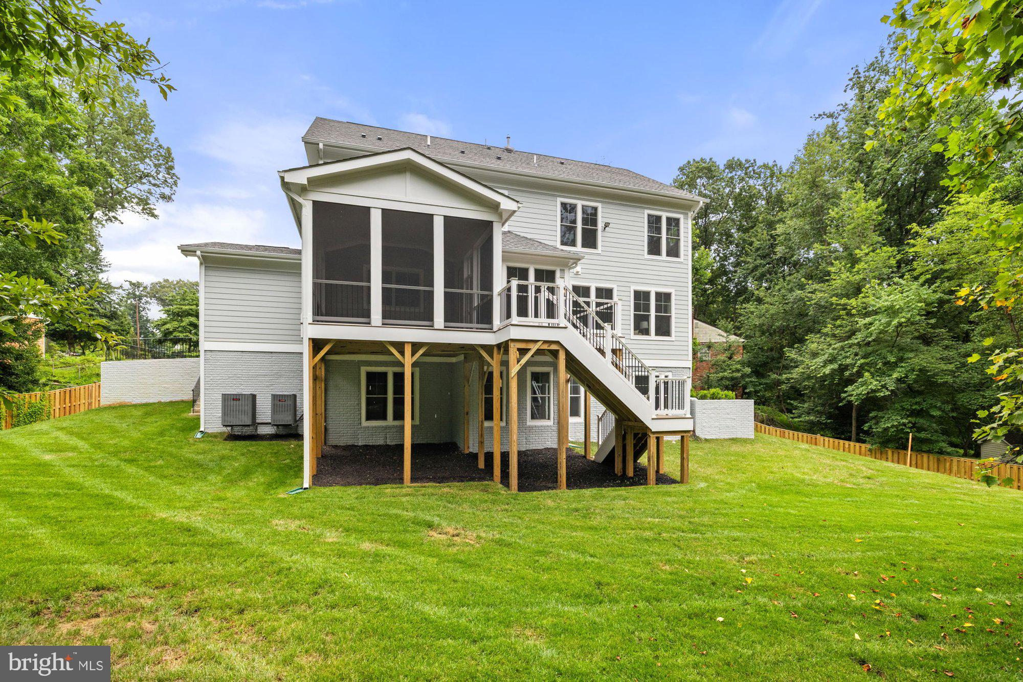 2236 LAUREL RIDGE ROAD