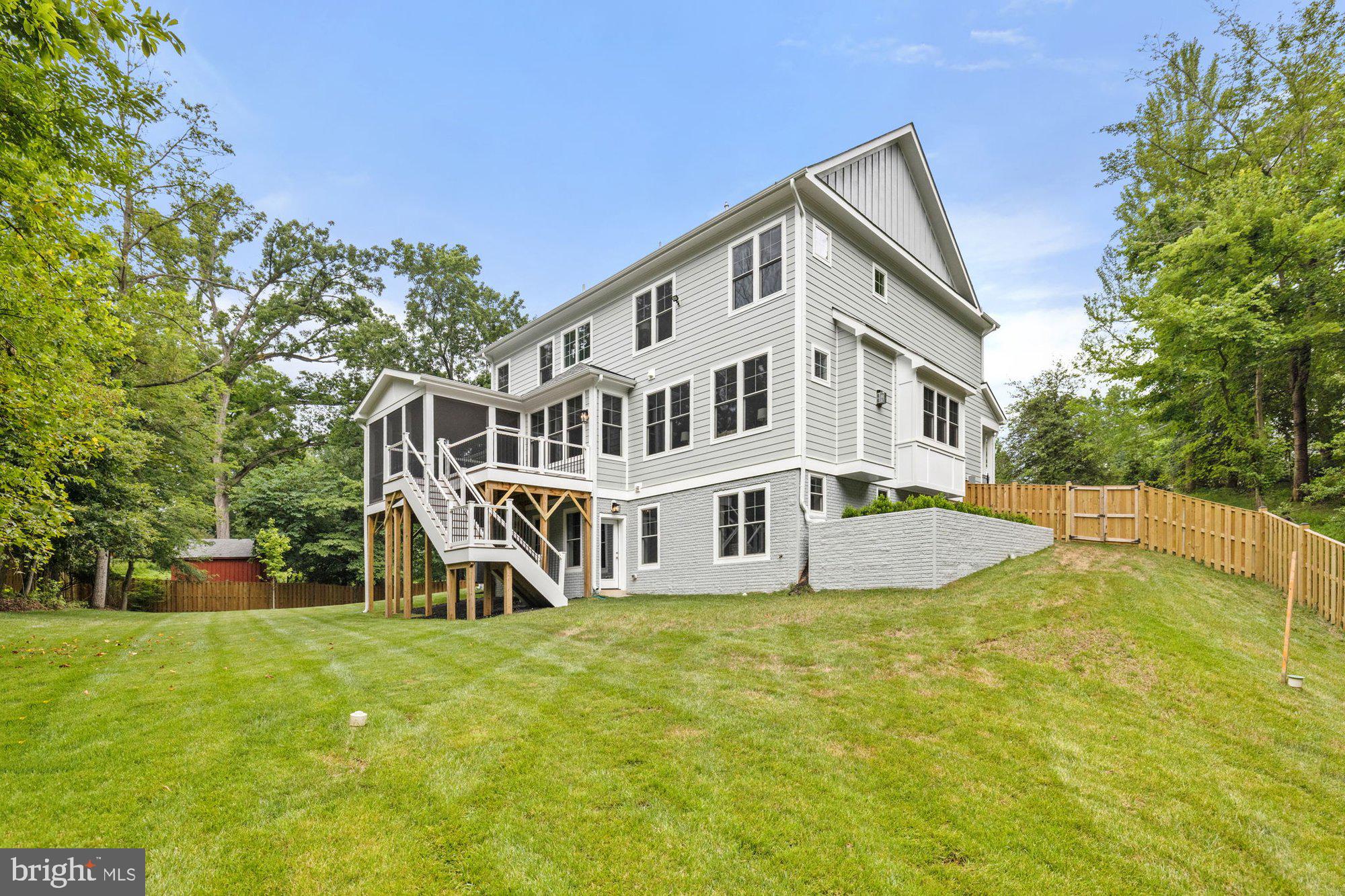 2236 LAUREL RIDGE ROAD