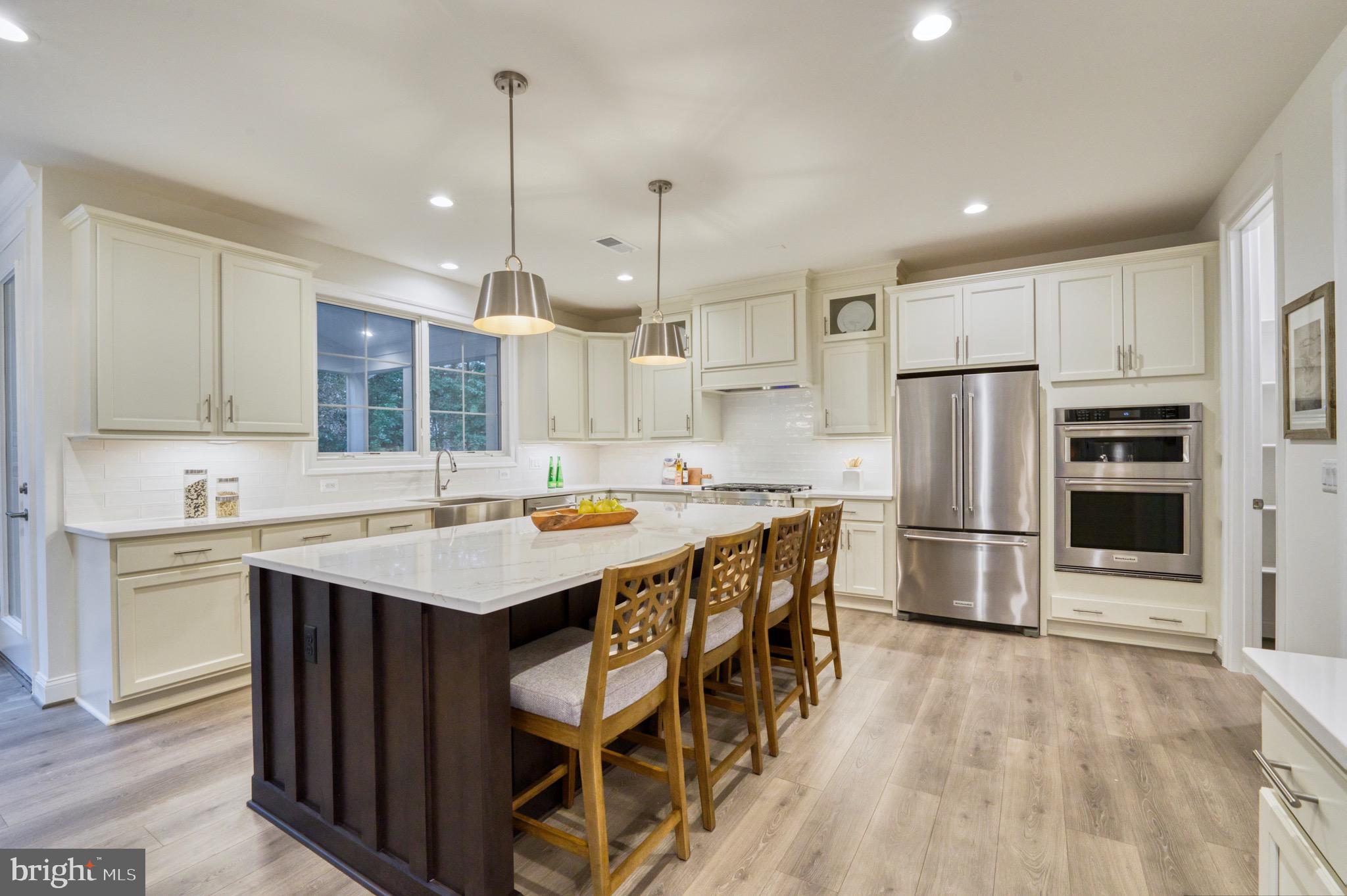 2236 LAUREL RIDGE ROAD