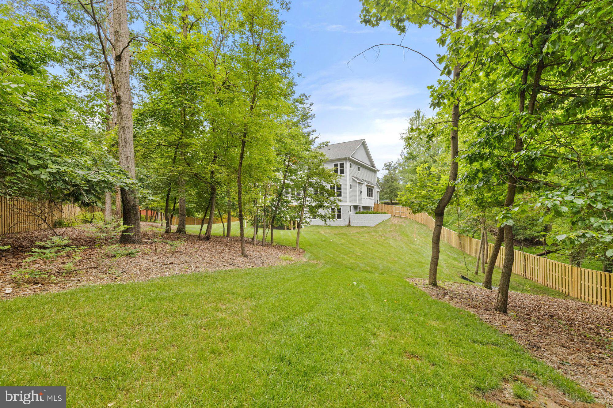 LAUREL RIDGE CROSSING - Residential