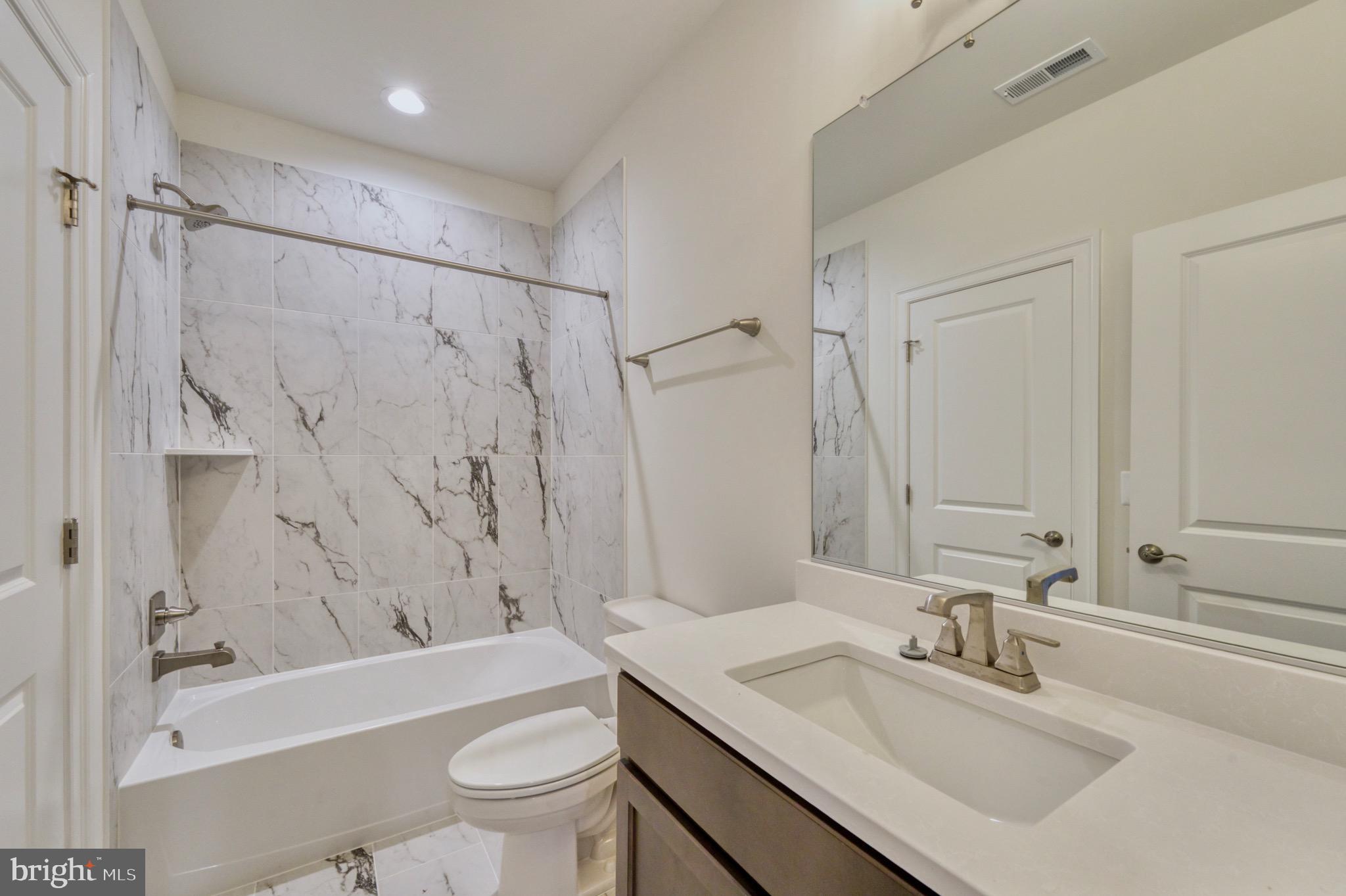 LAUREL RIDGE CROSSING - Residential