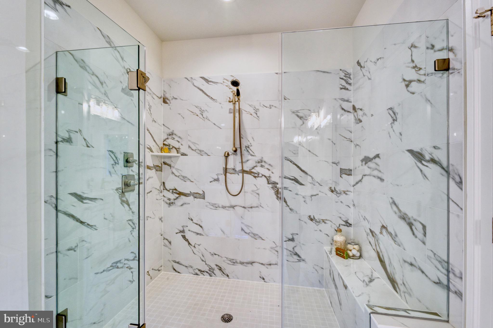 LAUREL RIDGE CROSSING - Residential