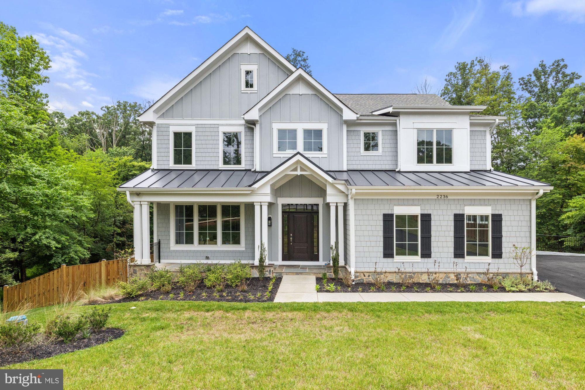 LAUREL RIDGE CROSSING - Residential