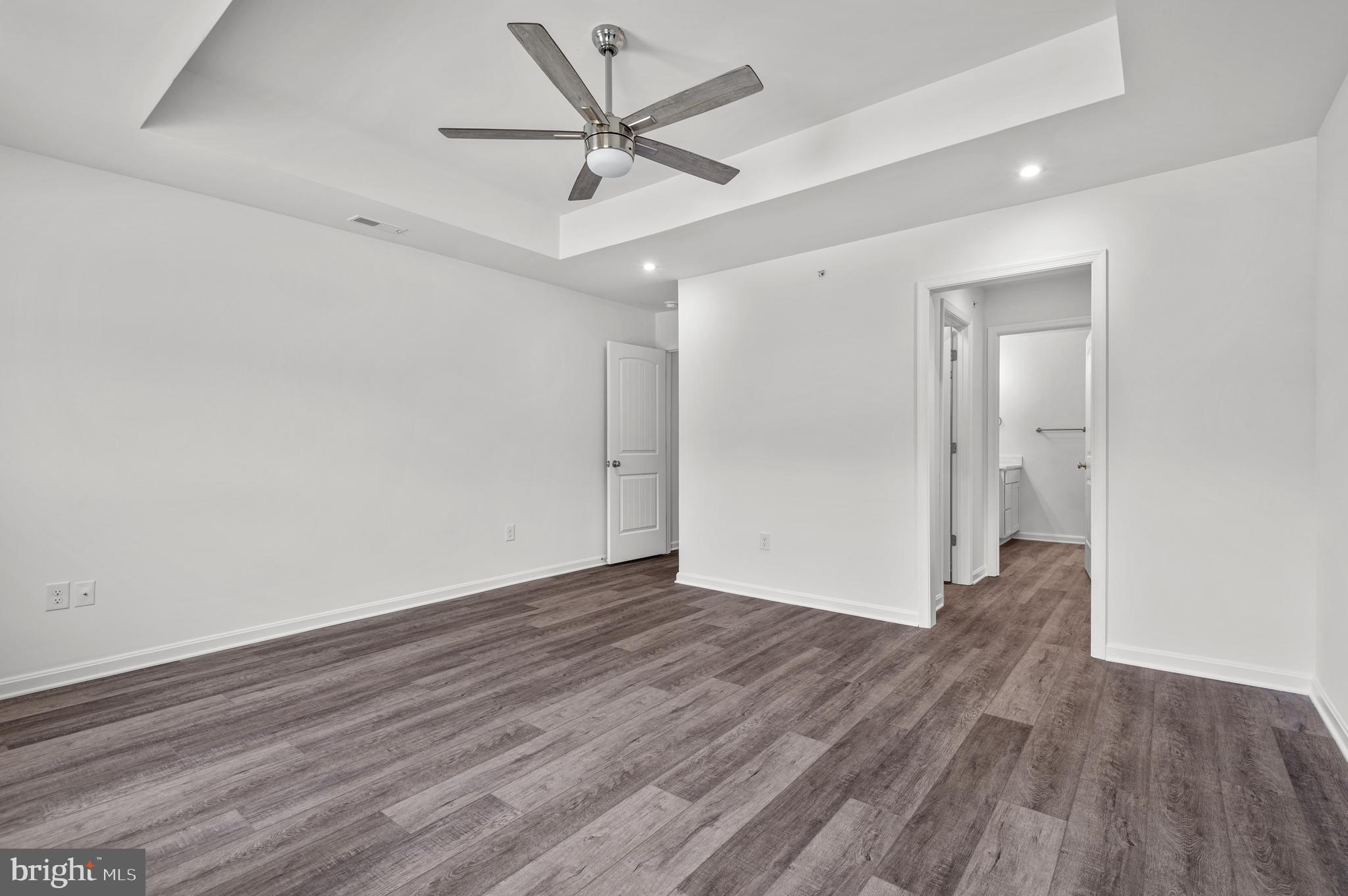 HOLLY OAKS - Residential