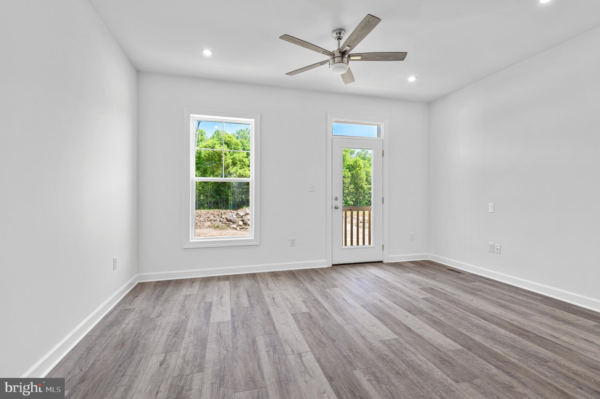HOLLY OAKS - Residential