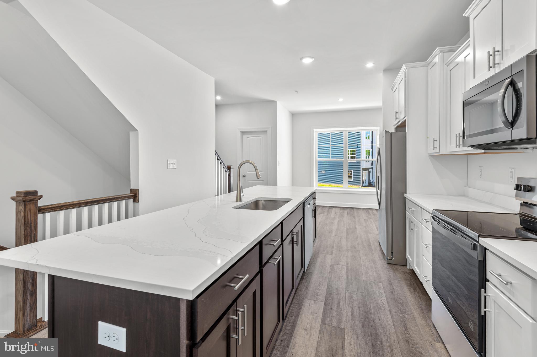 HOLLY OAKS - Residential