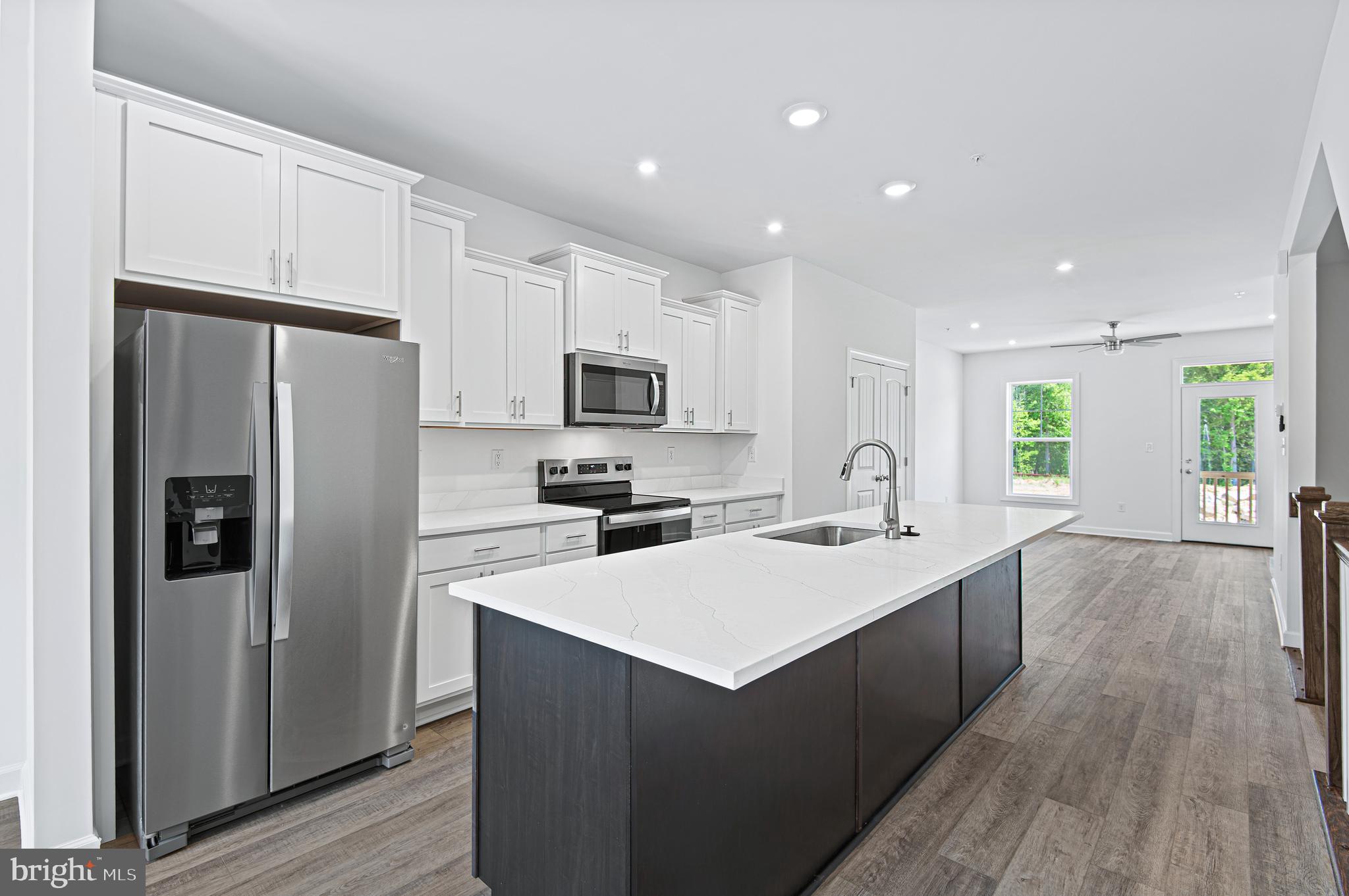 758 BUR OAK COURT