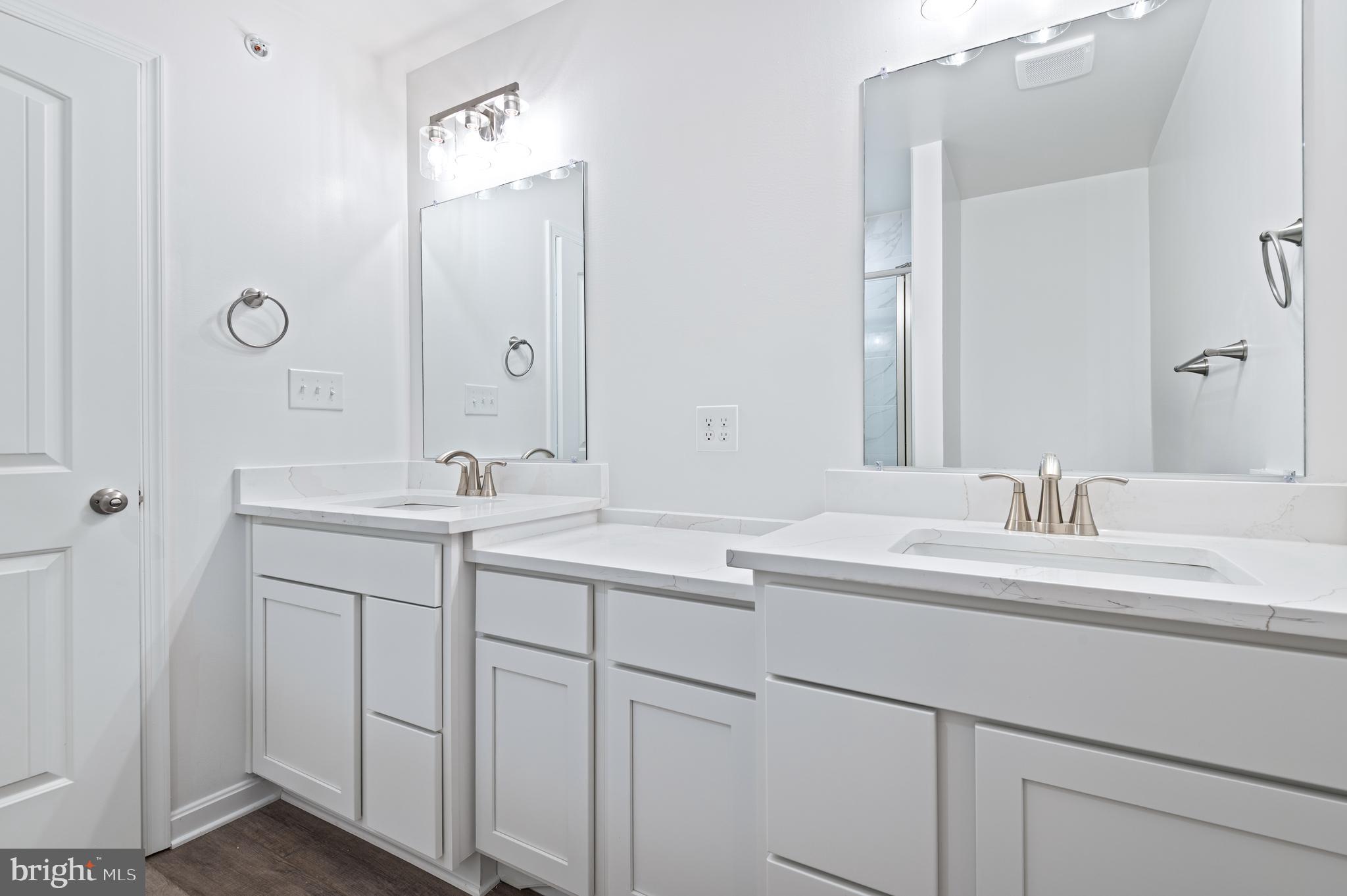 HOLLY OAKS - Residential