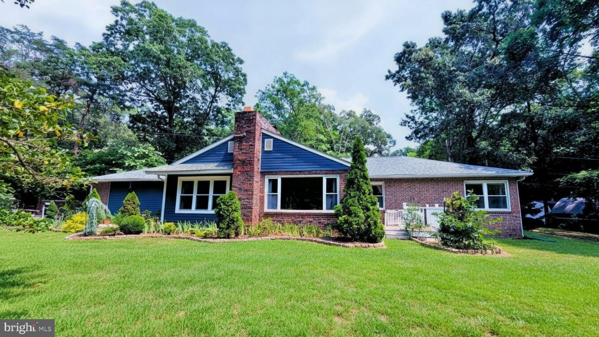 9630 CEDAR LANE