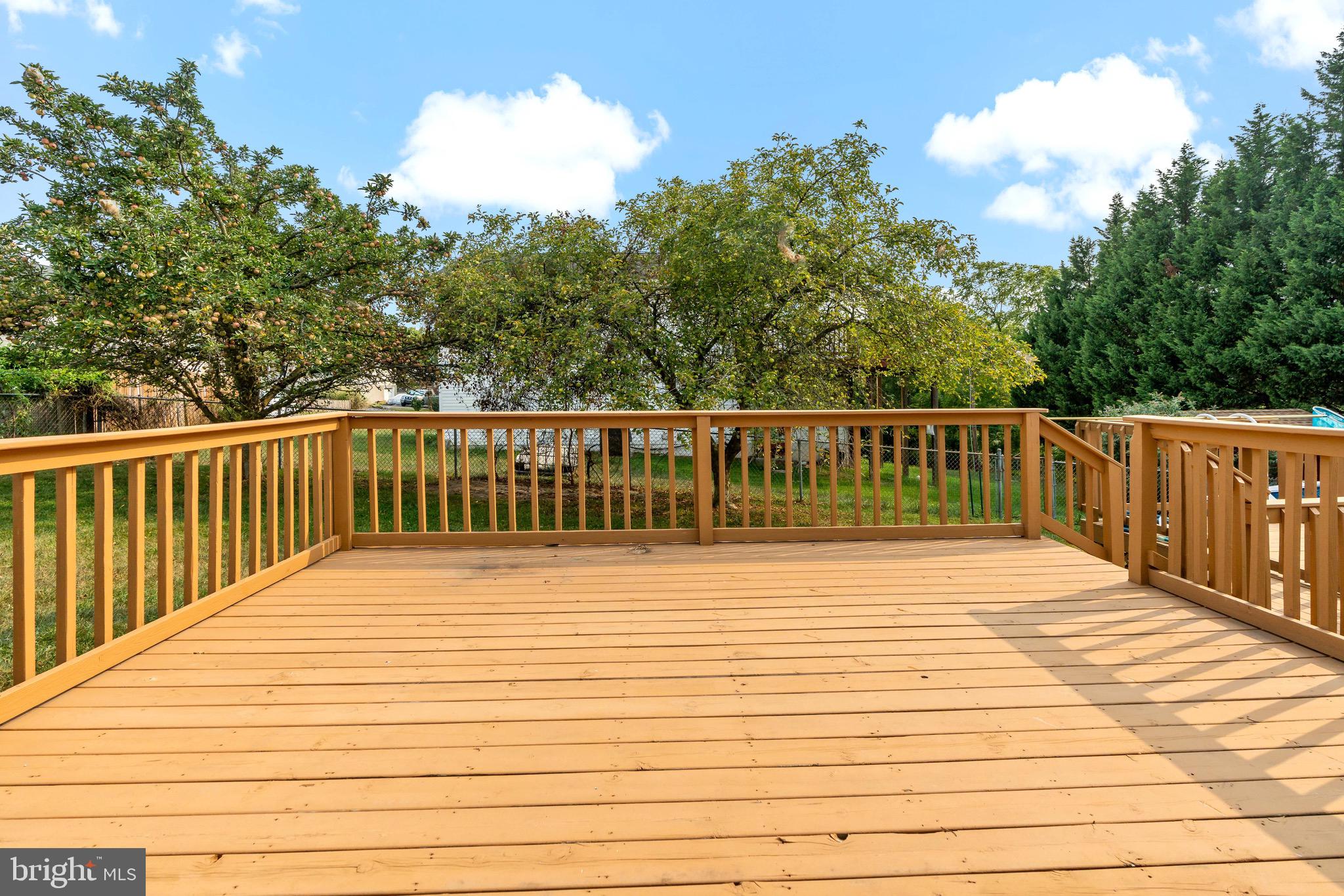 ROLLING HILLS - Residential