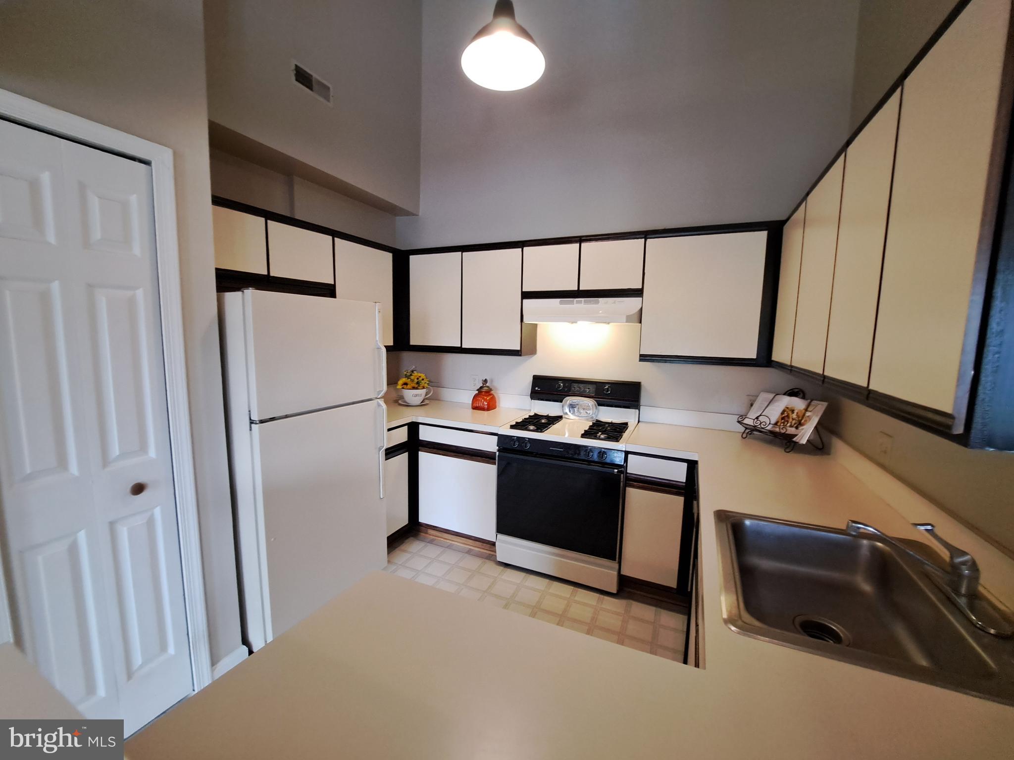 TAYLOR RIDGE CONDOMINIUMS - Residential