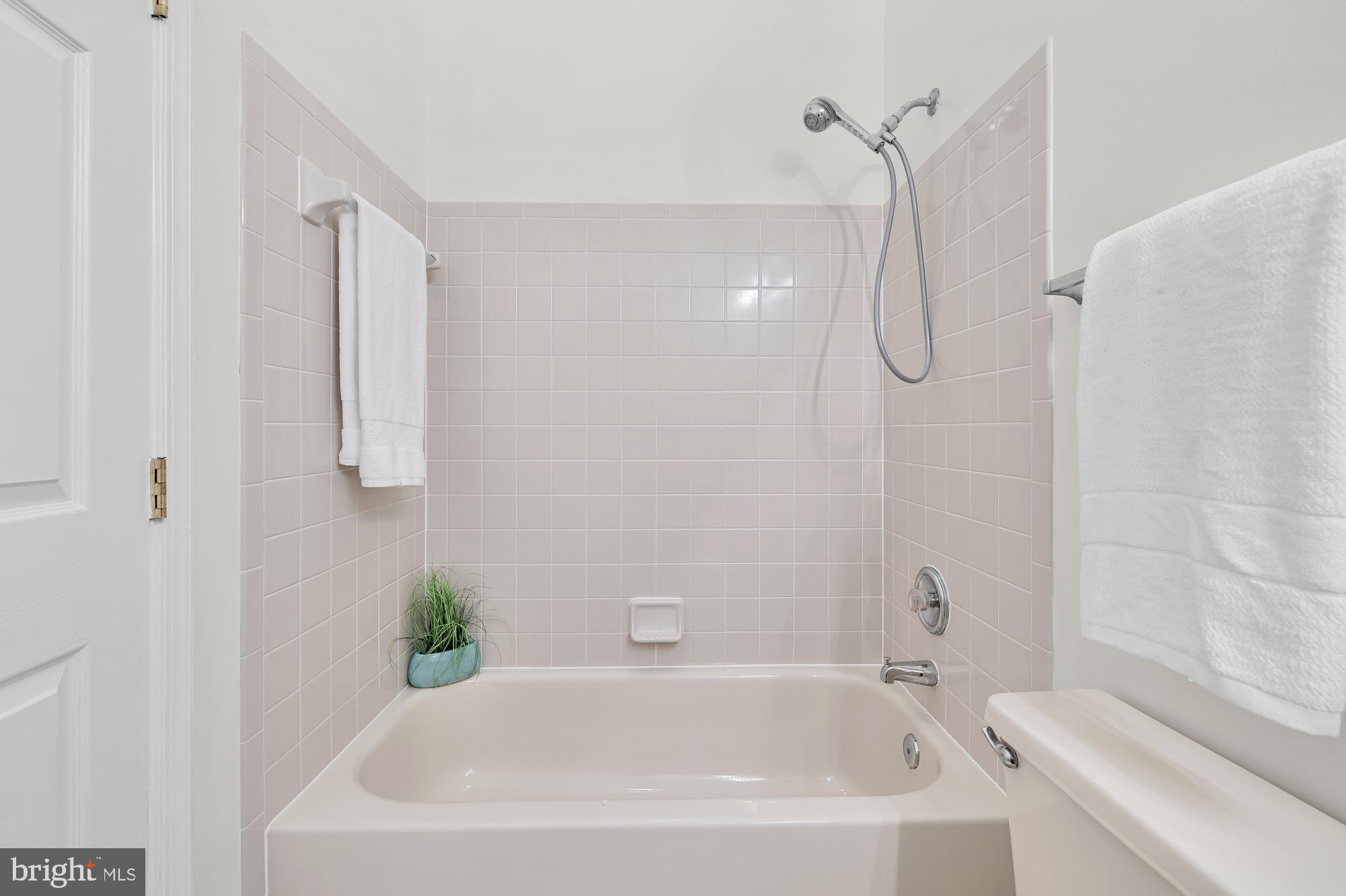 CENTRE RIDGE - Residential