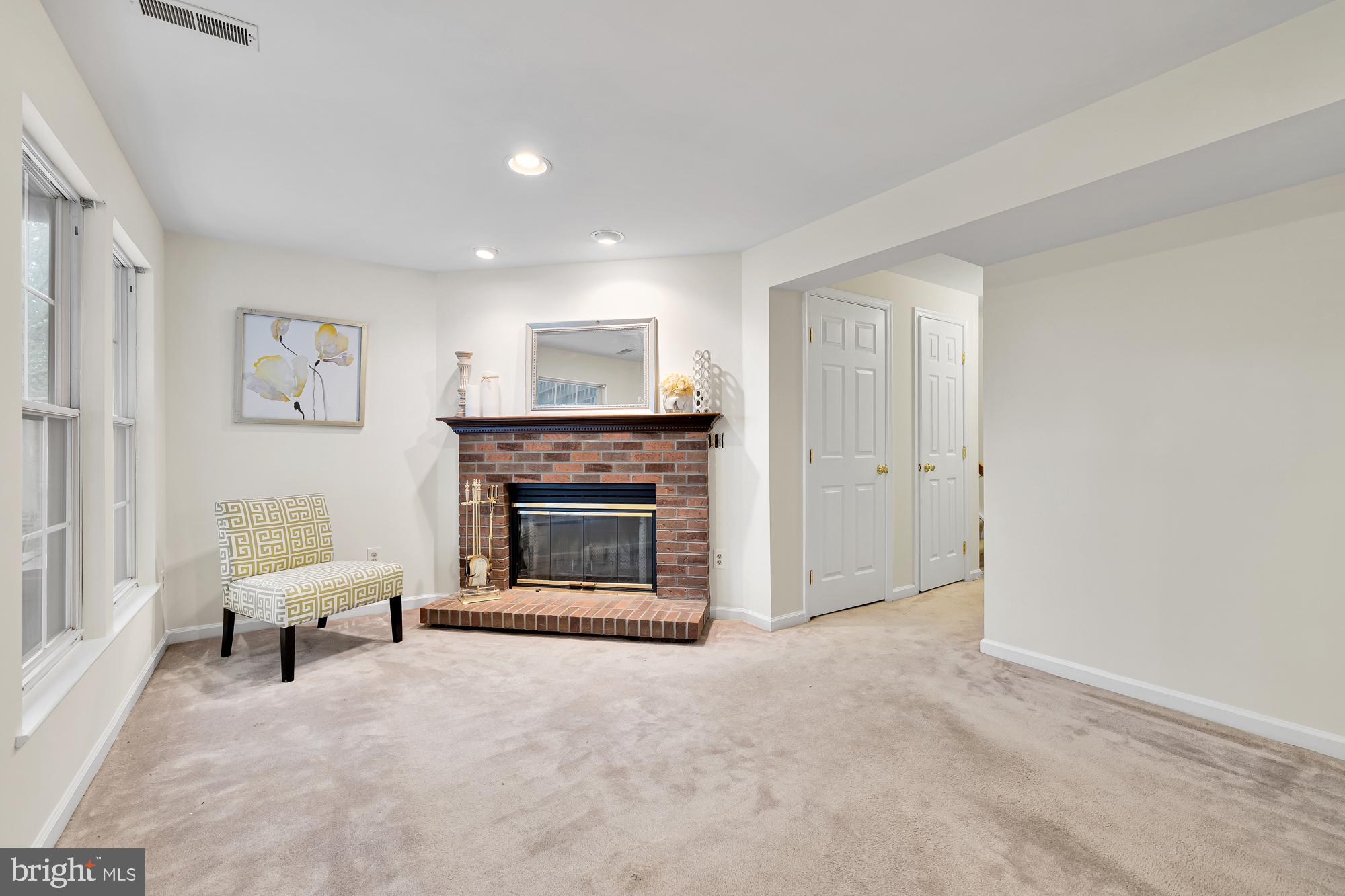 CENTRE RIDGE - Residential