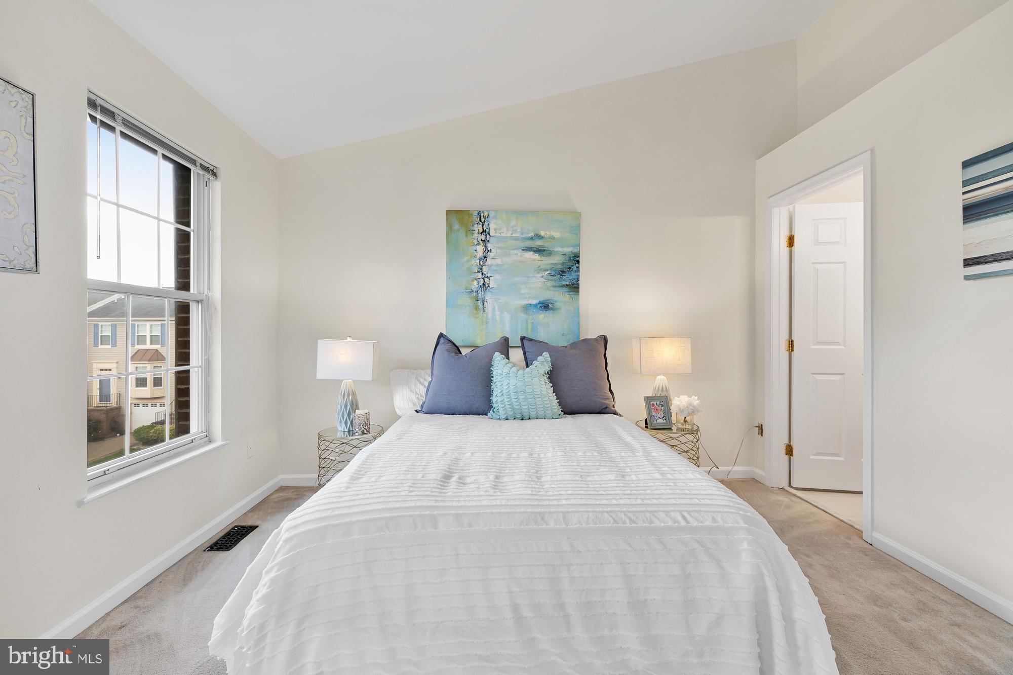 CENTRE RIDGE - Residential