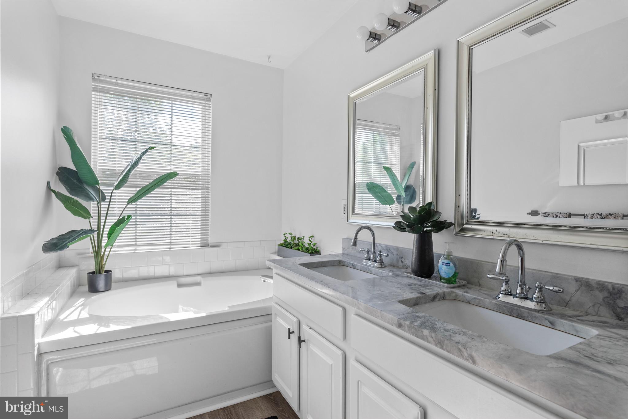 TIDEWATER COLONY - Residential