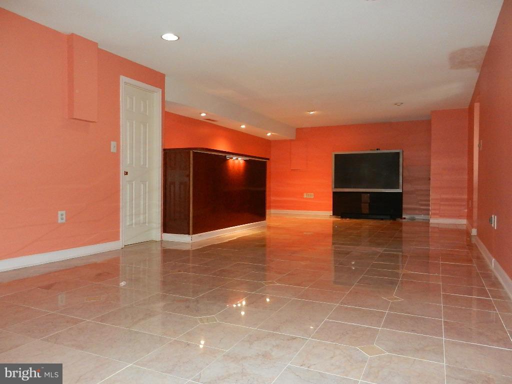 RIDGECREST - Residential Lease