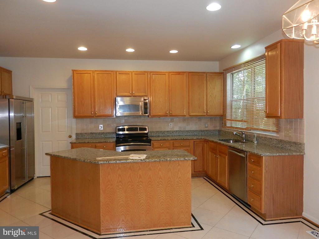 RIDGECREST - Residential Lease