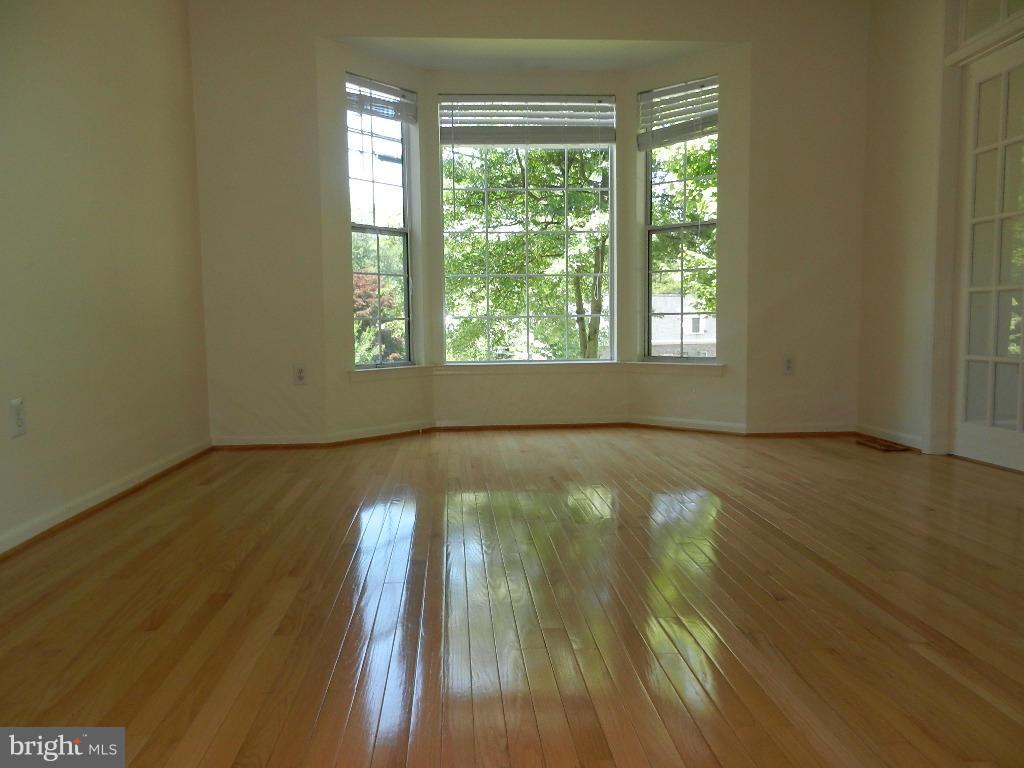 RIDGECREST - Residential Lease