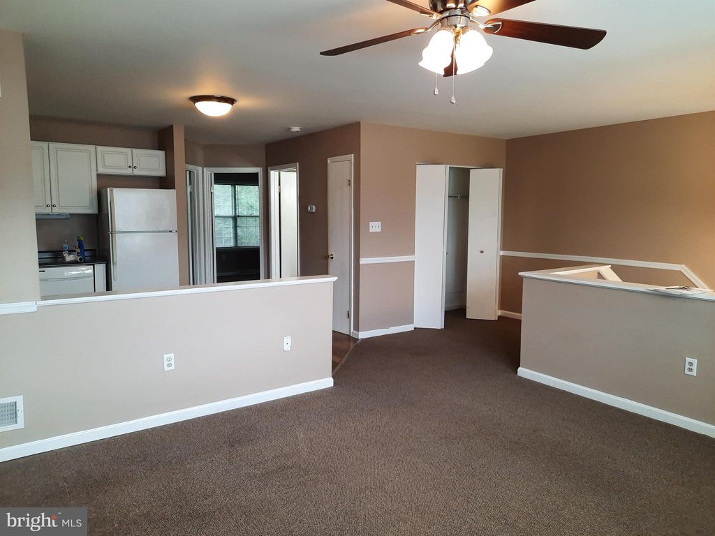 Photo of 142 Pickwick Place, MILLERSVILLE, PA 17551 (MLS # PALA2079388)