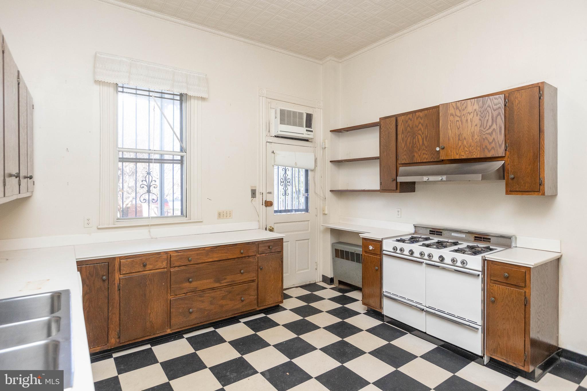 CHARLES VILLAGE - Residential