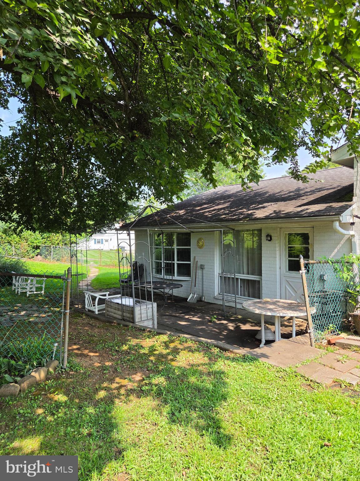2064 VALLEY ROAD