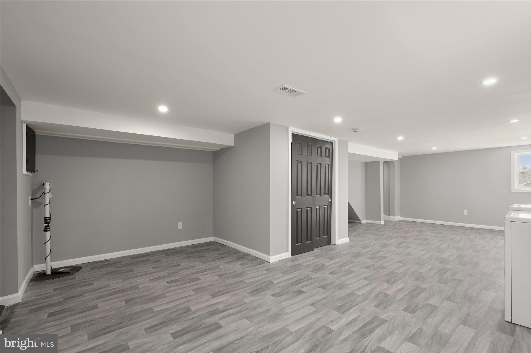 WES THILLS - Residential