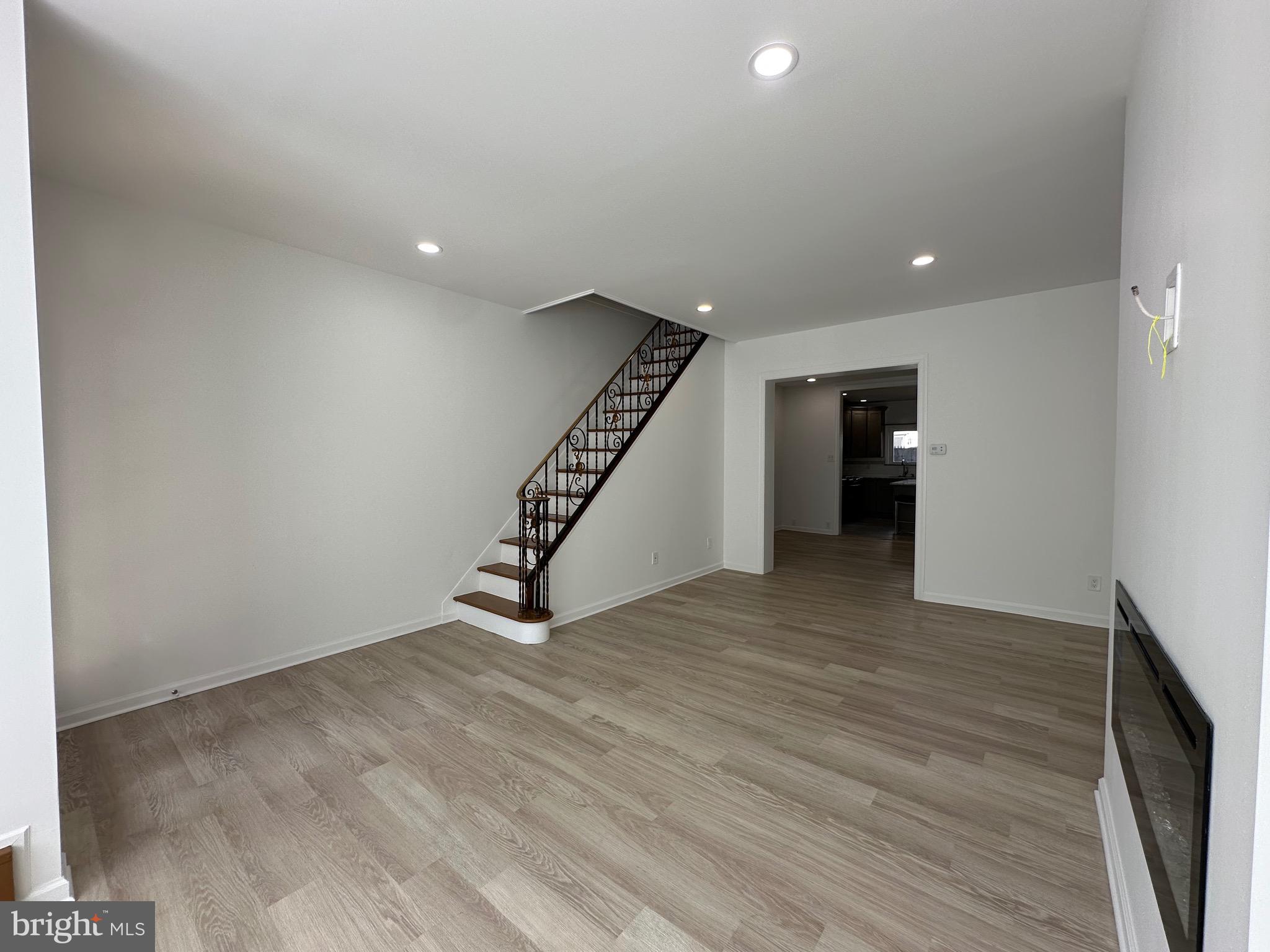 LOWER MOYAMENSING - Residential