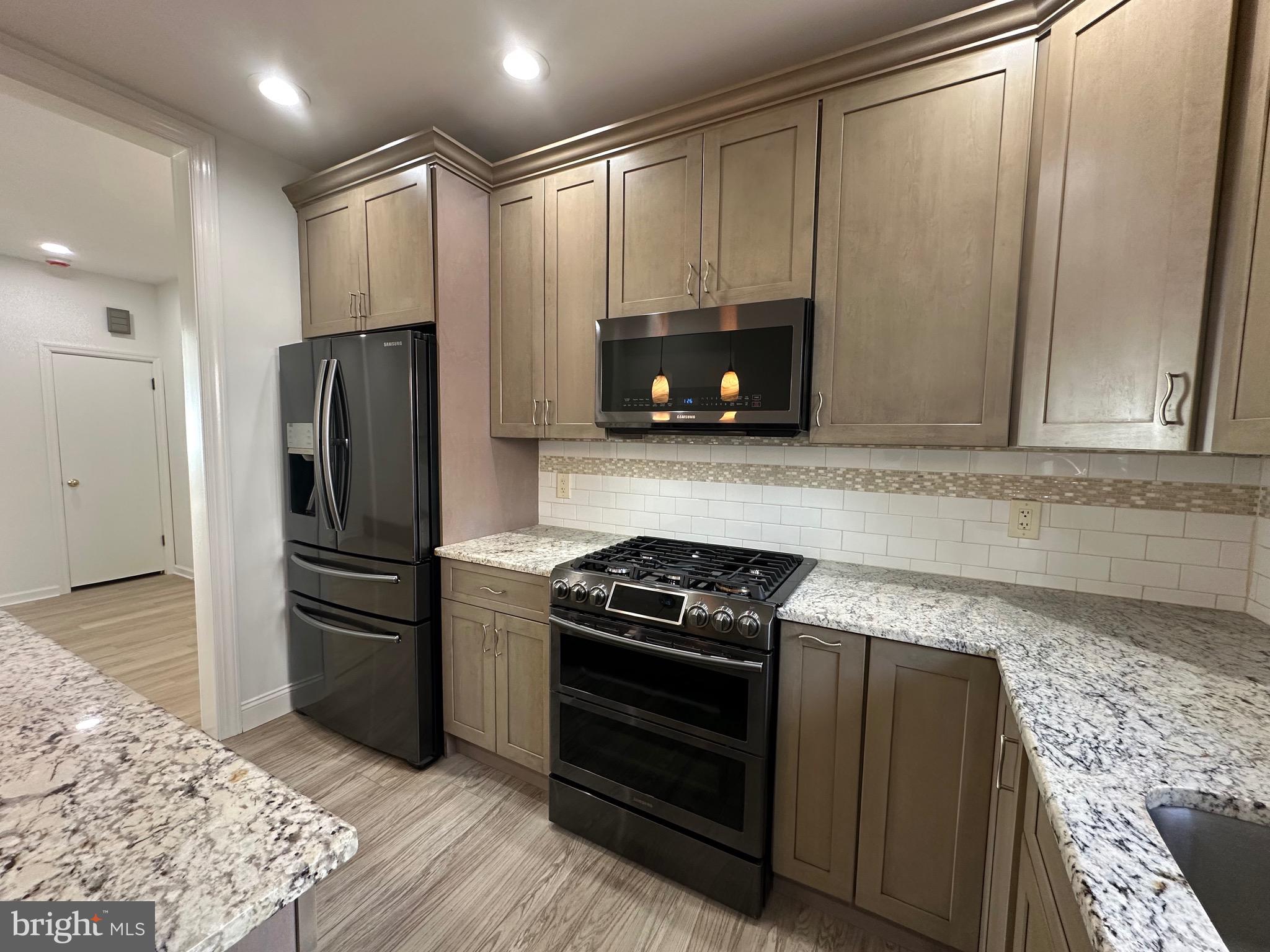 LOWER MOYAMENSING - Residential