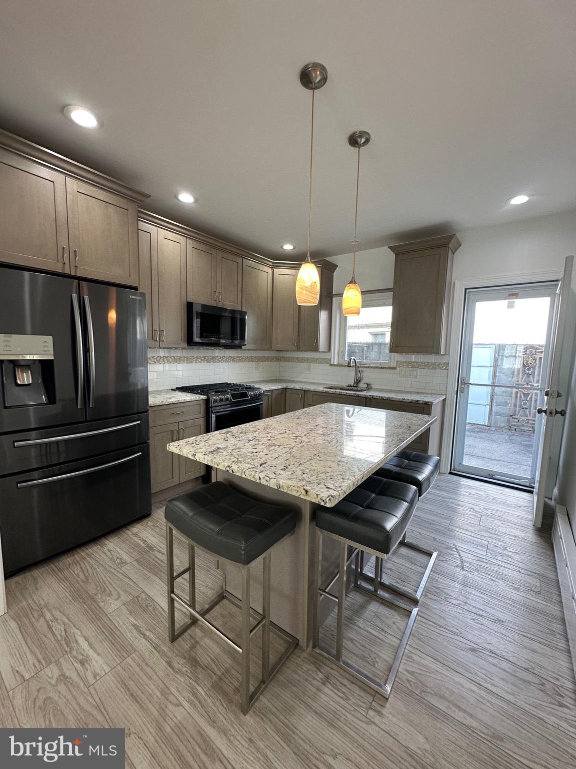 LOWER MOYAMENSING - Residential