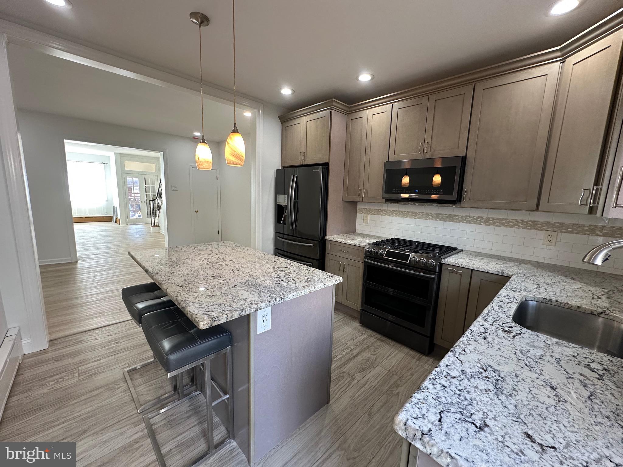 LOWER MOYAMENSING - Residential