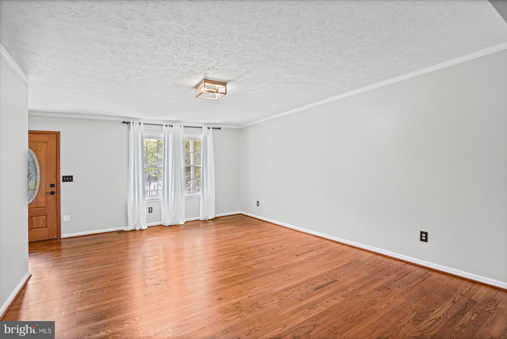 1227 SEDGE COURT