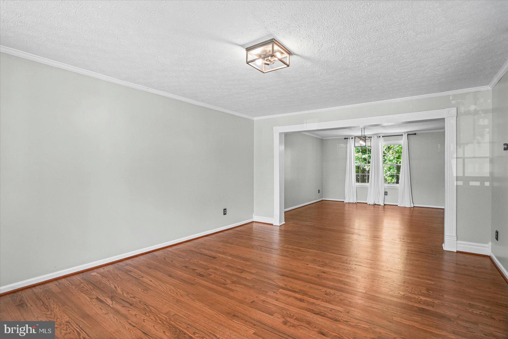 1227 SEDGE COURT