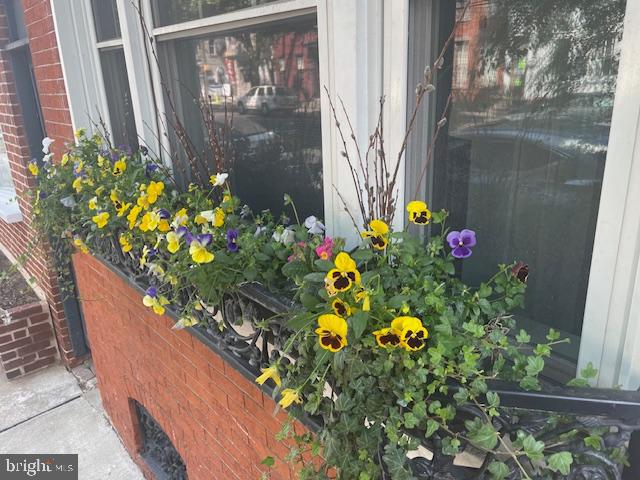 441 N QUEEN STREET