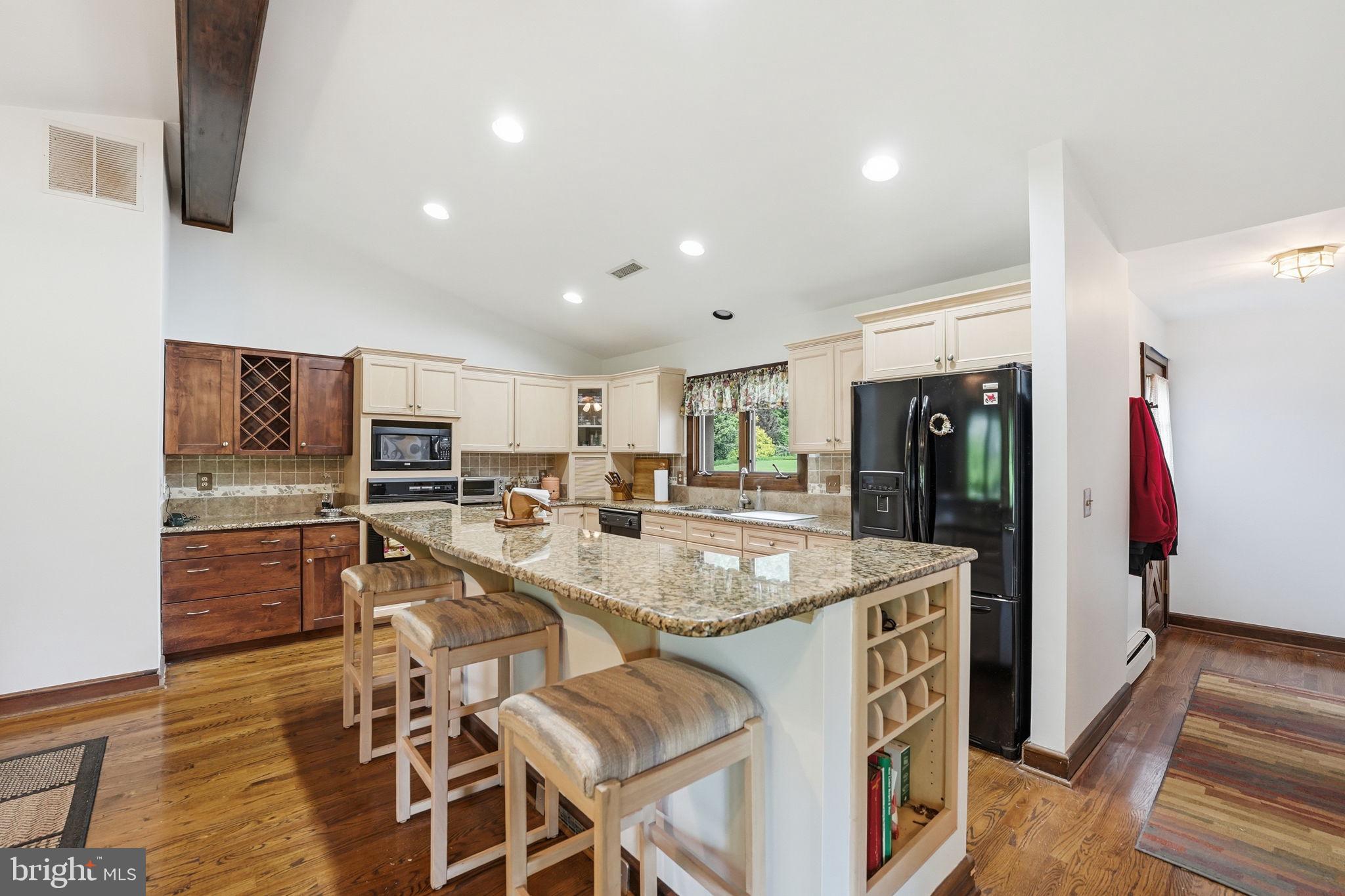 BROOK HILLS ESTATE - Residential